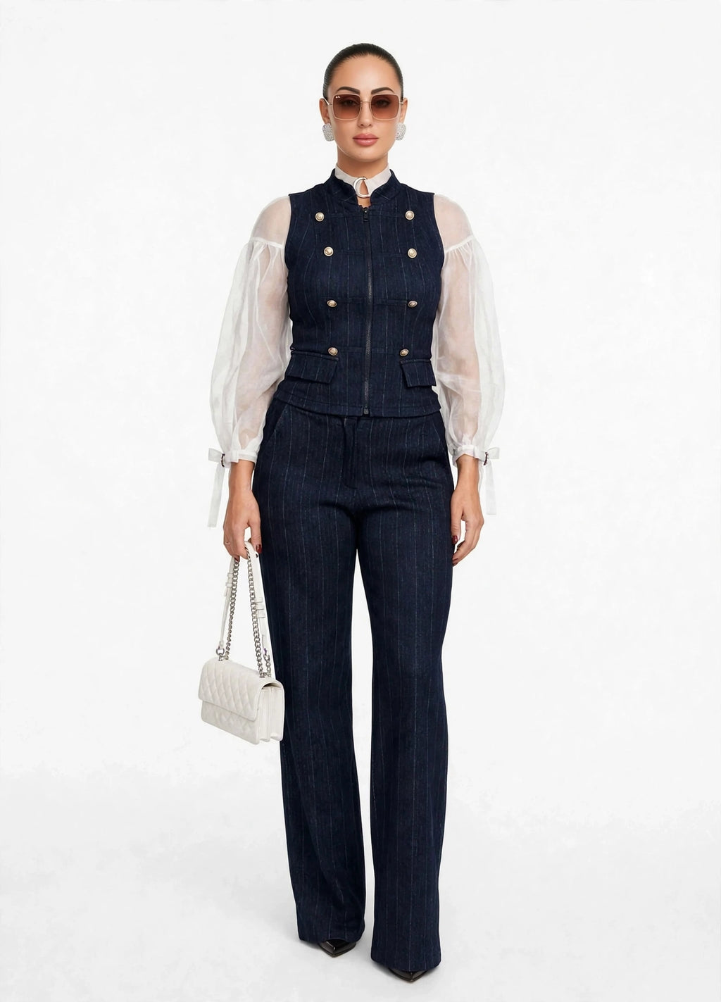 Completo gessato blu denim con bottoni argento stile militare